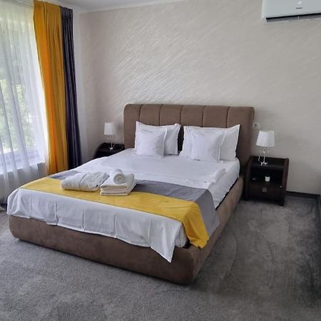 Casa Sonia Hotel Targu Jiu Ngoại thất bức ảnh